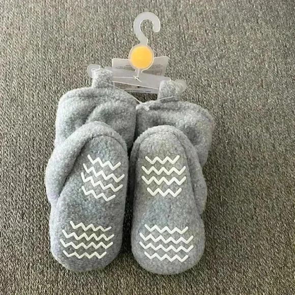 Cozy Fleece Booties - Picture 4 of 4